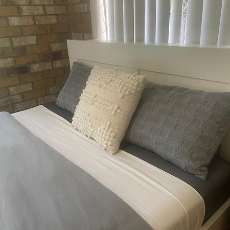 Spacious Studio Unit Rochedale South Luaran gambar