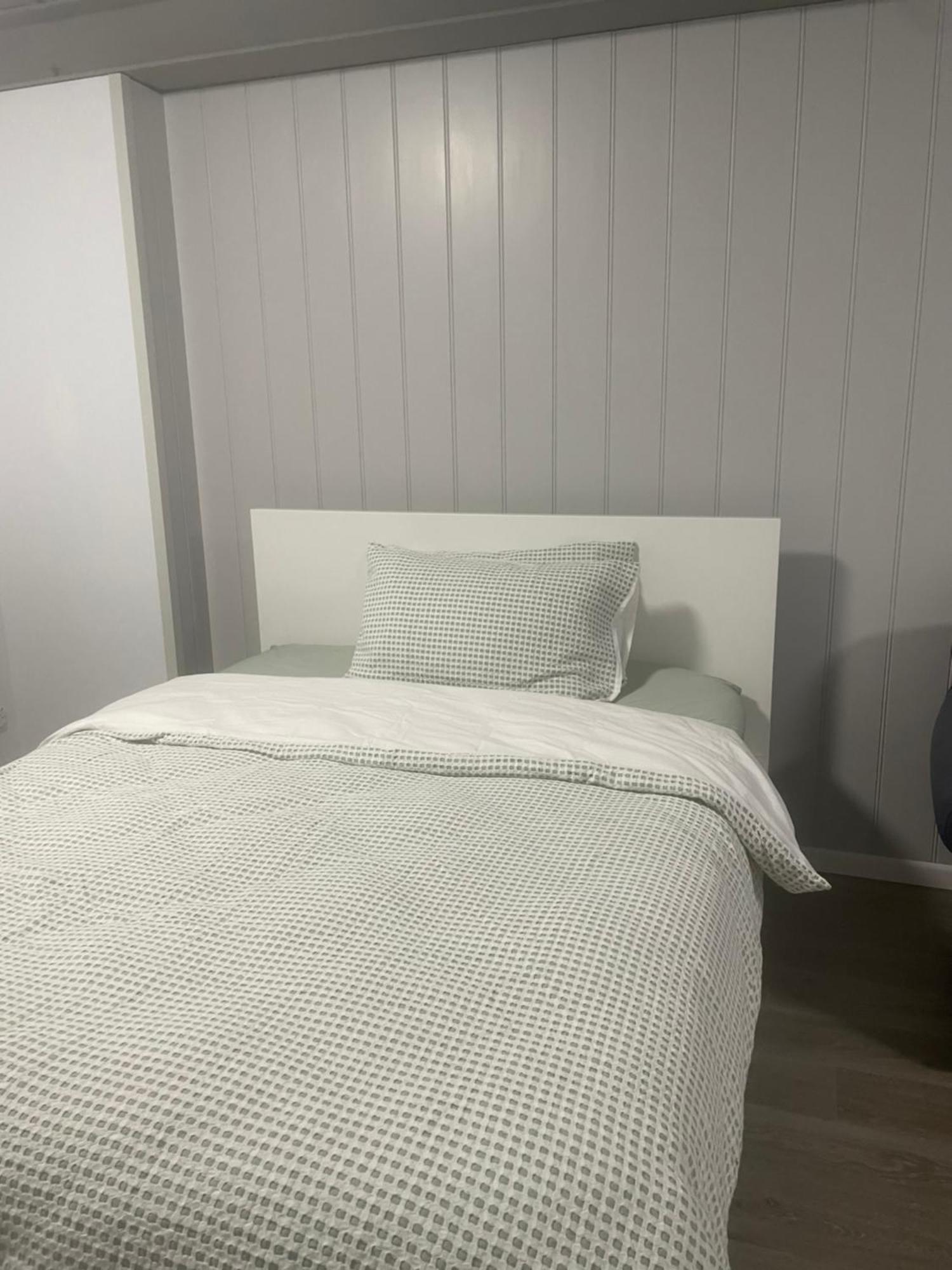 Spacious Studio Unit Rochedale South Luaran gambar