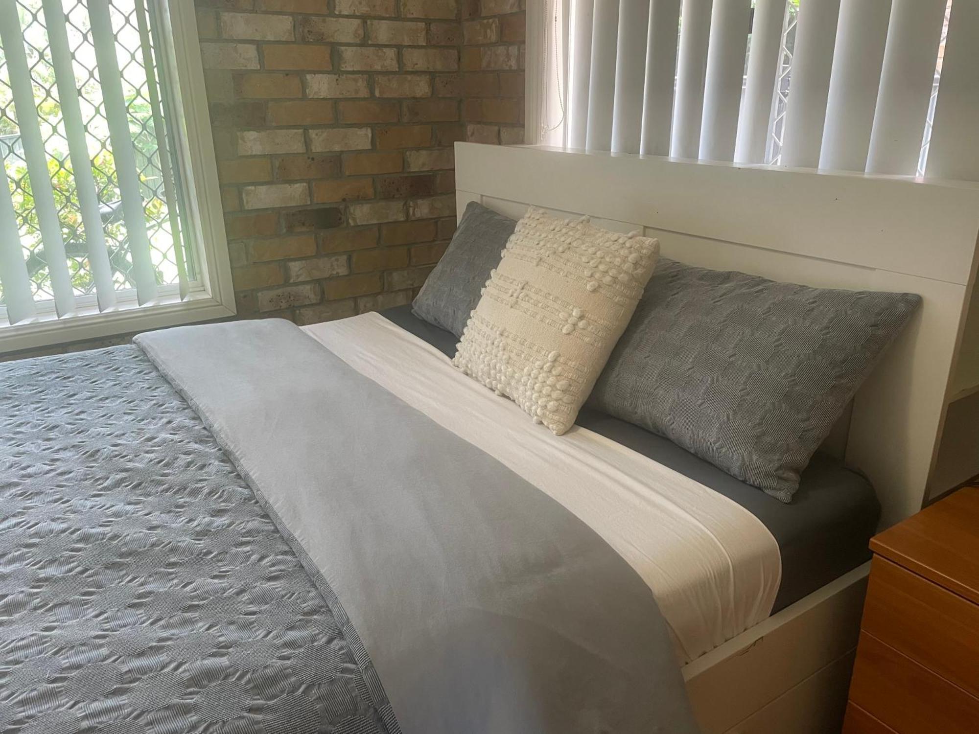 Spacious Studio Unit Rochedale South Luaran gambar